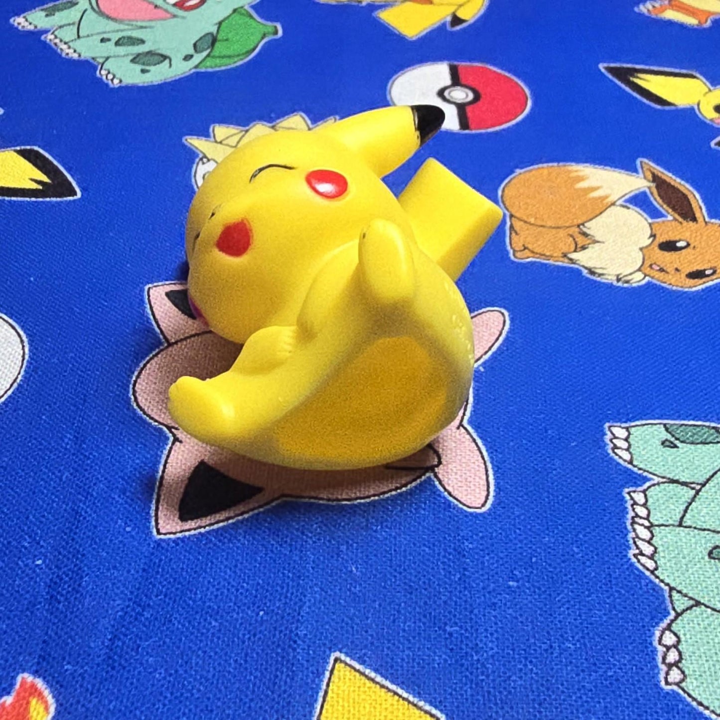 Pokemon Pikachu Figure Finger Puppet 2002 Nintendo Bandai PVC Vintage Japan USA