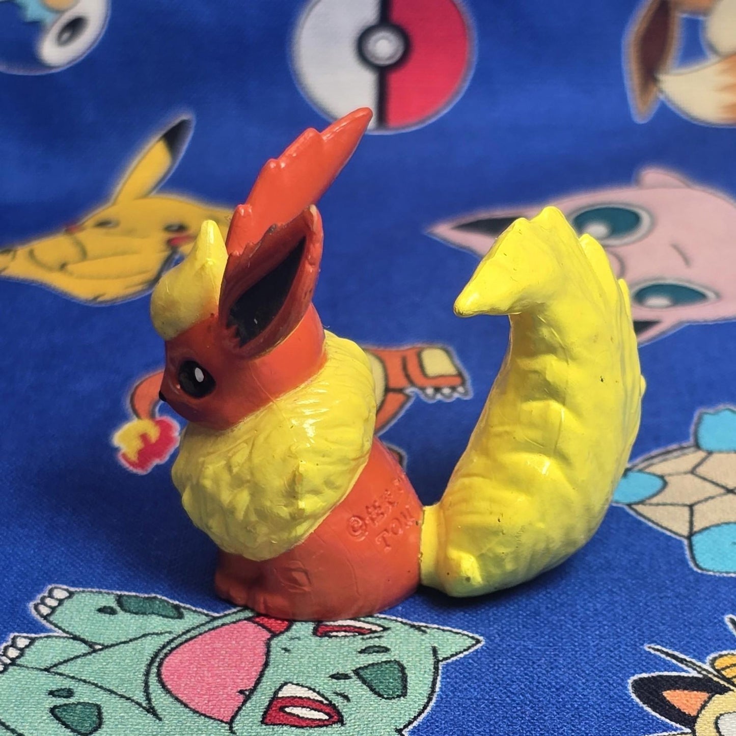 Pokemon Flareon Tomy Authentic Figure Moncolle Japan Monster Collection Takara