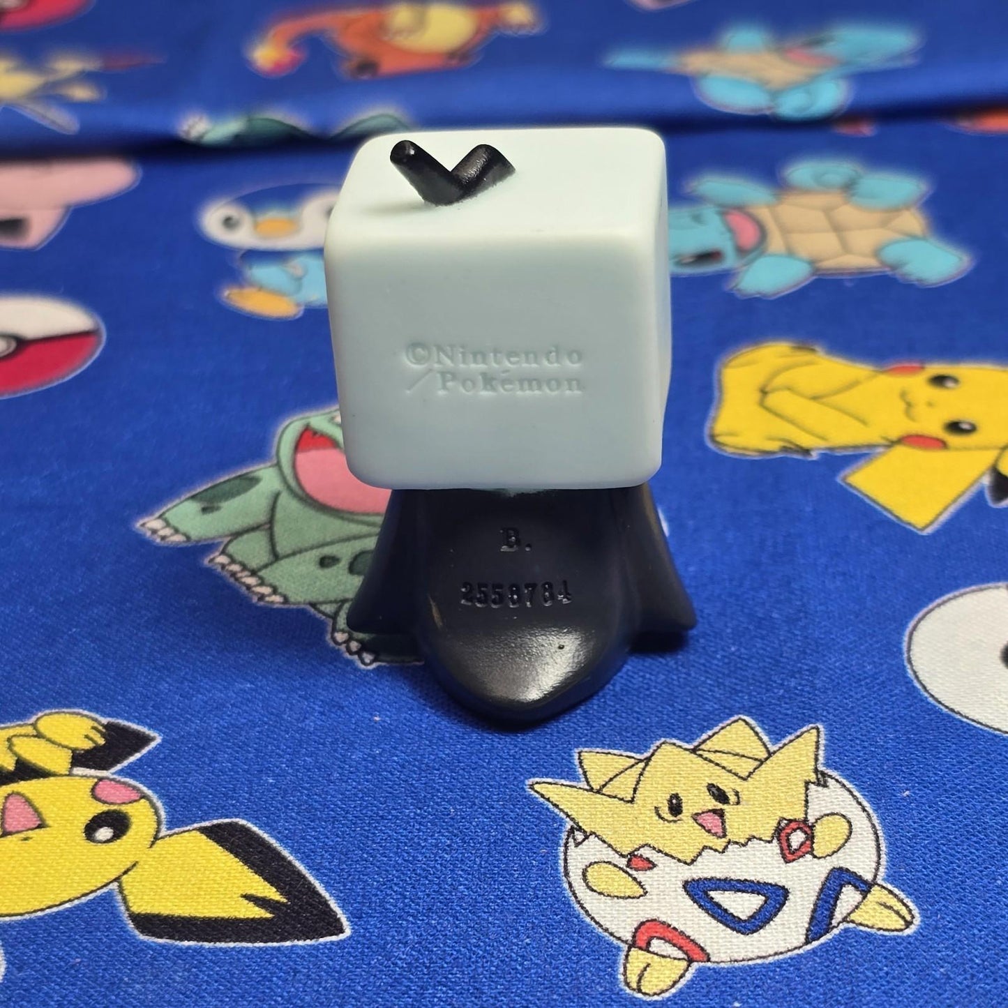 Pokemon Eiscue Figure Finger Puppet 2021 Nintendo Bandai PVC Japan USA Seller