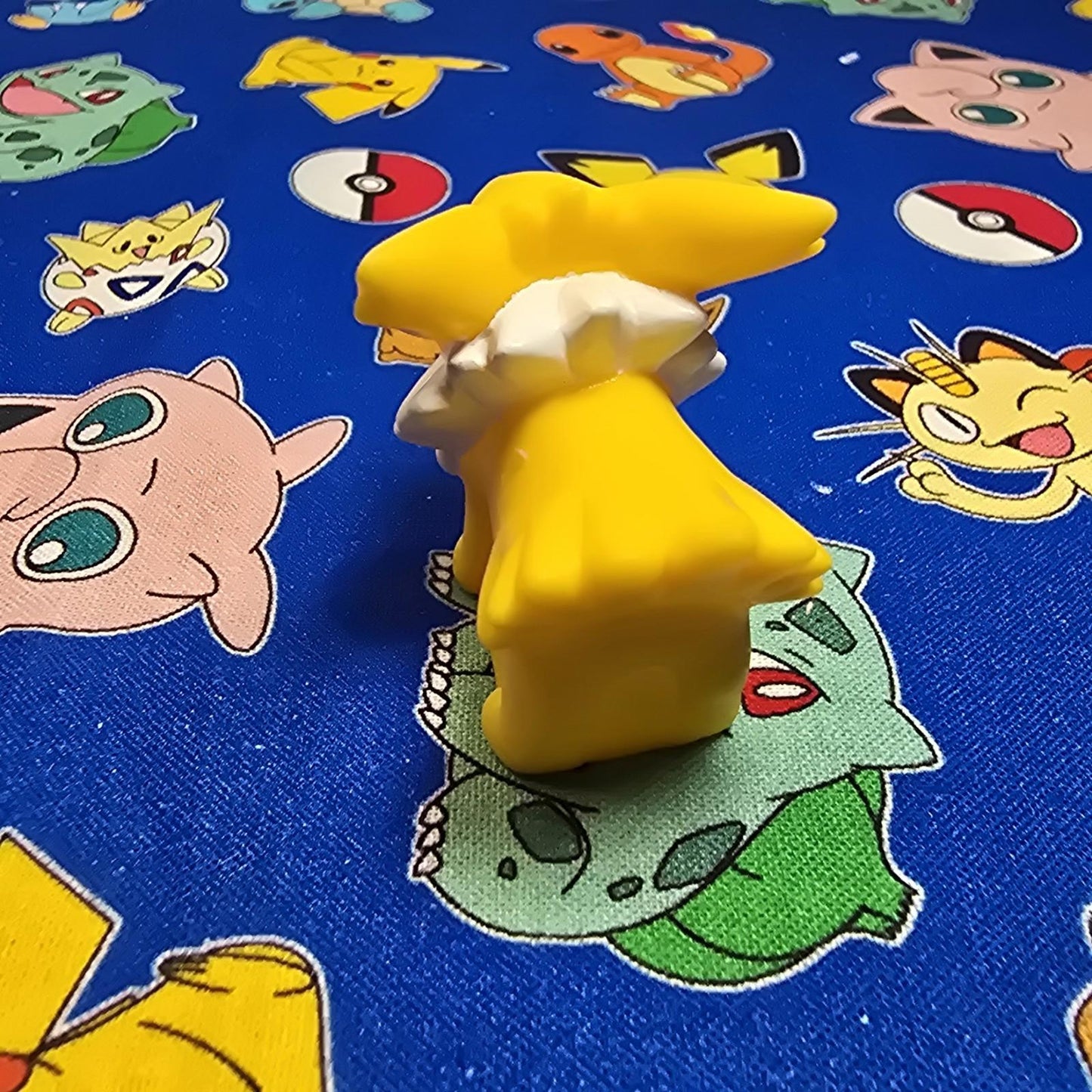 Pokemon Jolteon Figure Finger Puppet 2009 Nintendo Bandai PVC Japan US Seller