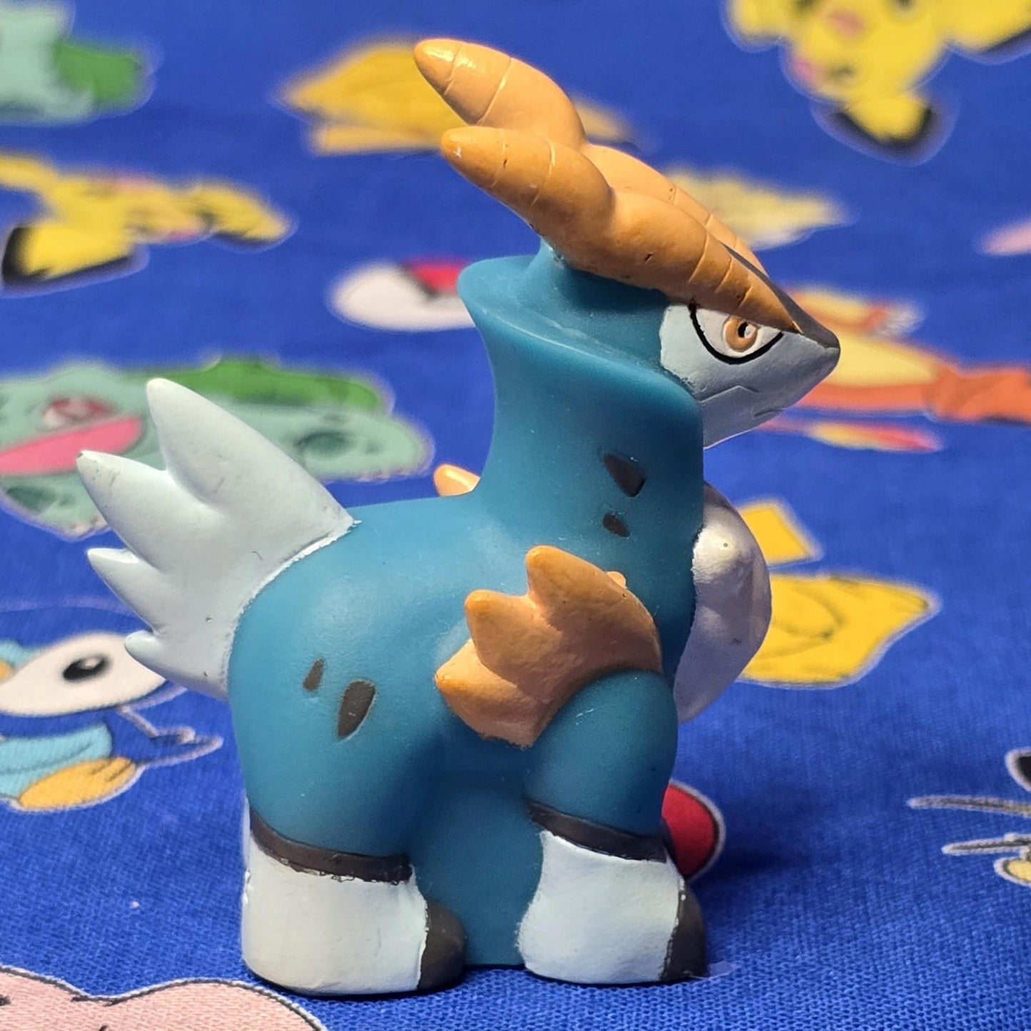 Pokemon Cobalion Figure Finger Puppet 2011 Nintendo Bandai PVC Japan USA Seller
