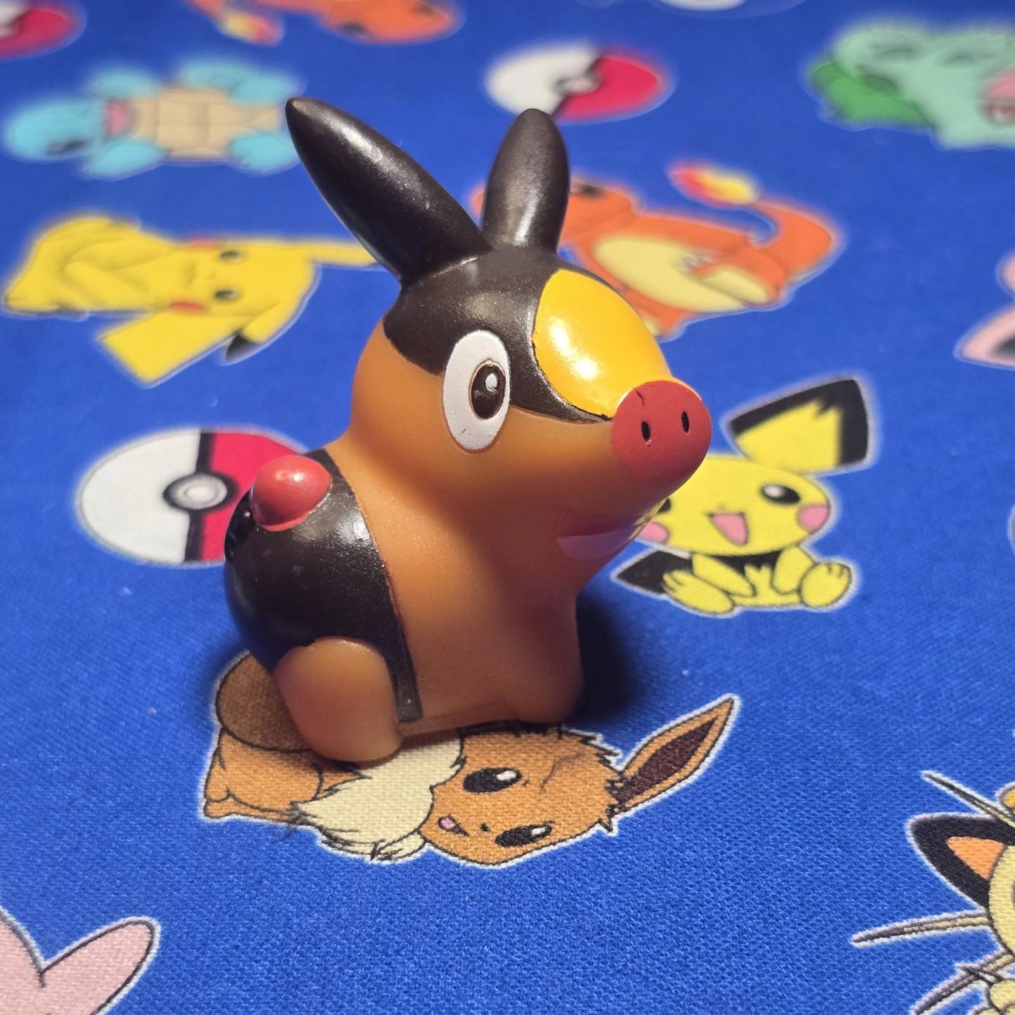 Pokemon Pearl Tepig Metallic Figure Finger Puppet 2010 Nintendo Bandai Japan USA
