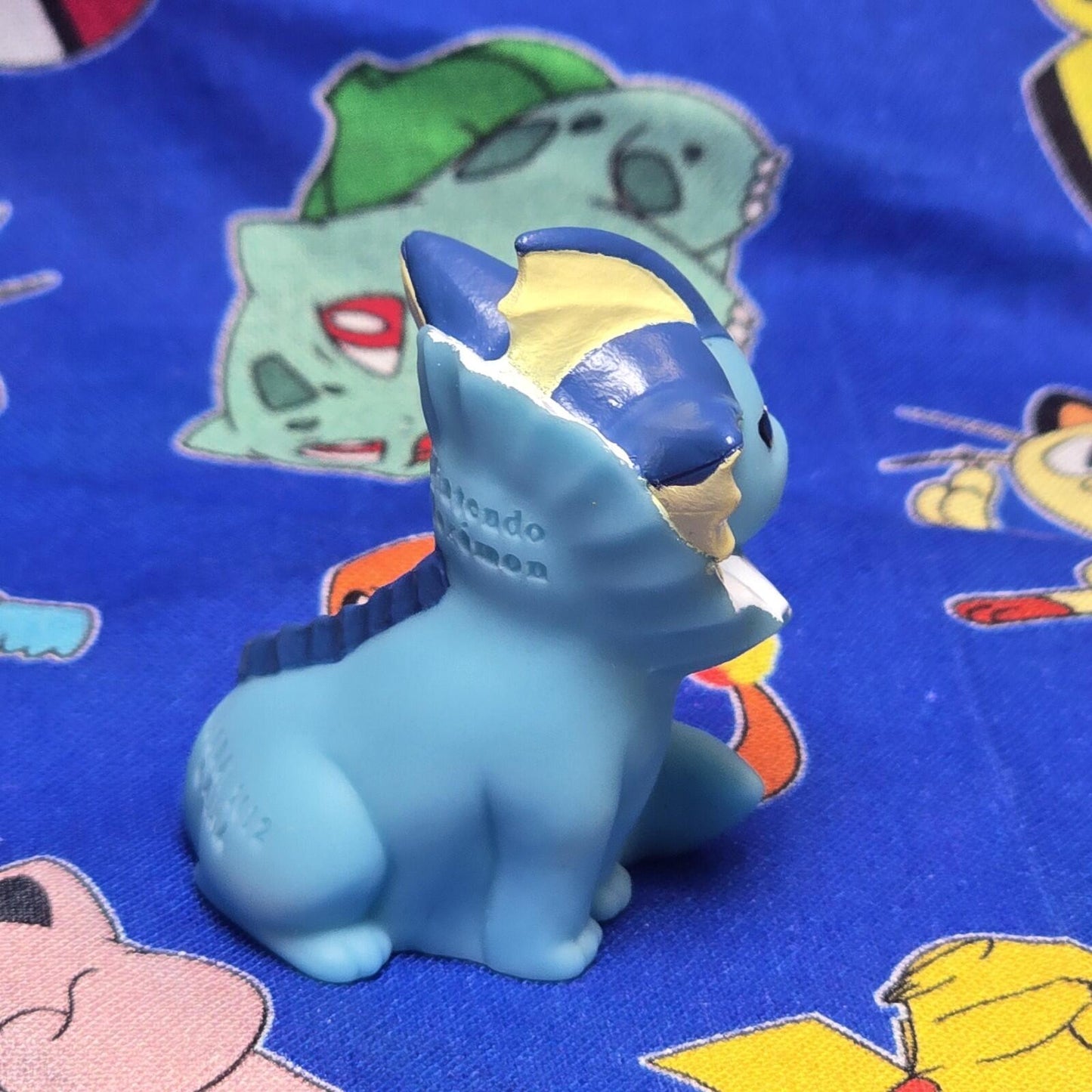 Pokemon Vaporeon Figure Finger Puppet 2012 Nintendo Bandai PVC Japan USA Seller