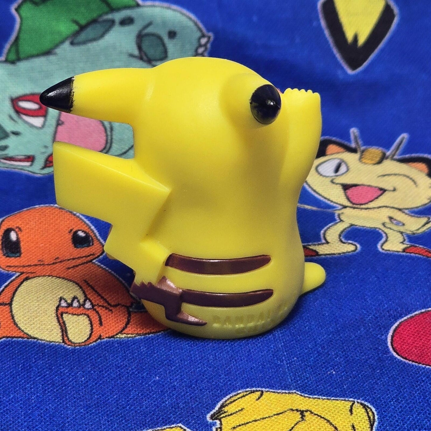Pokemon Pikachu Wink Figure Finger Puppet 2012 Nintendo Bandai Japan USA Seller
