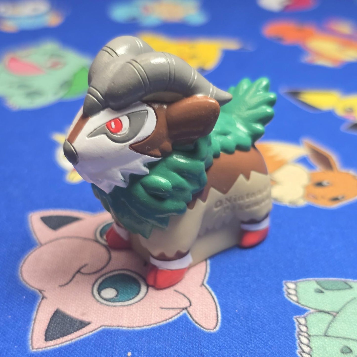Pokemon Gogoat Figure Finger Puppet 2013 Nintendo Bandai PVC Japan USA Seller