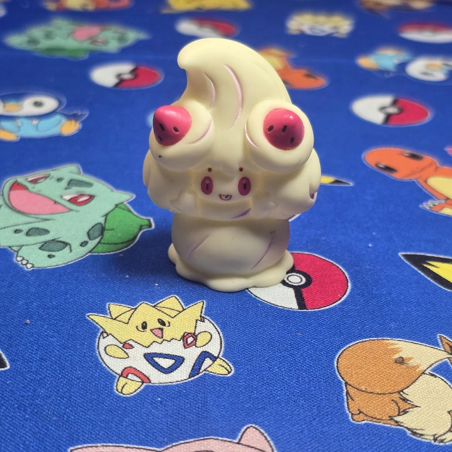 Pokemon Alcremie Vanilla Cream Figure Finger Puppet 2020 Nintendo Bandai Japan