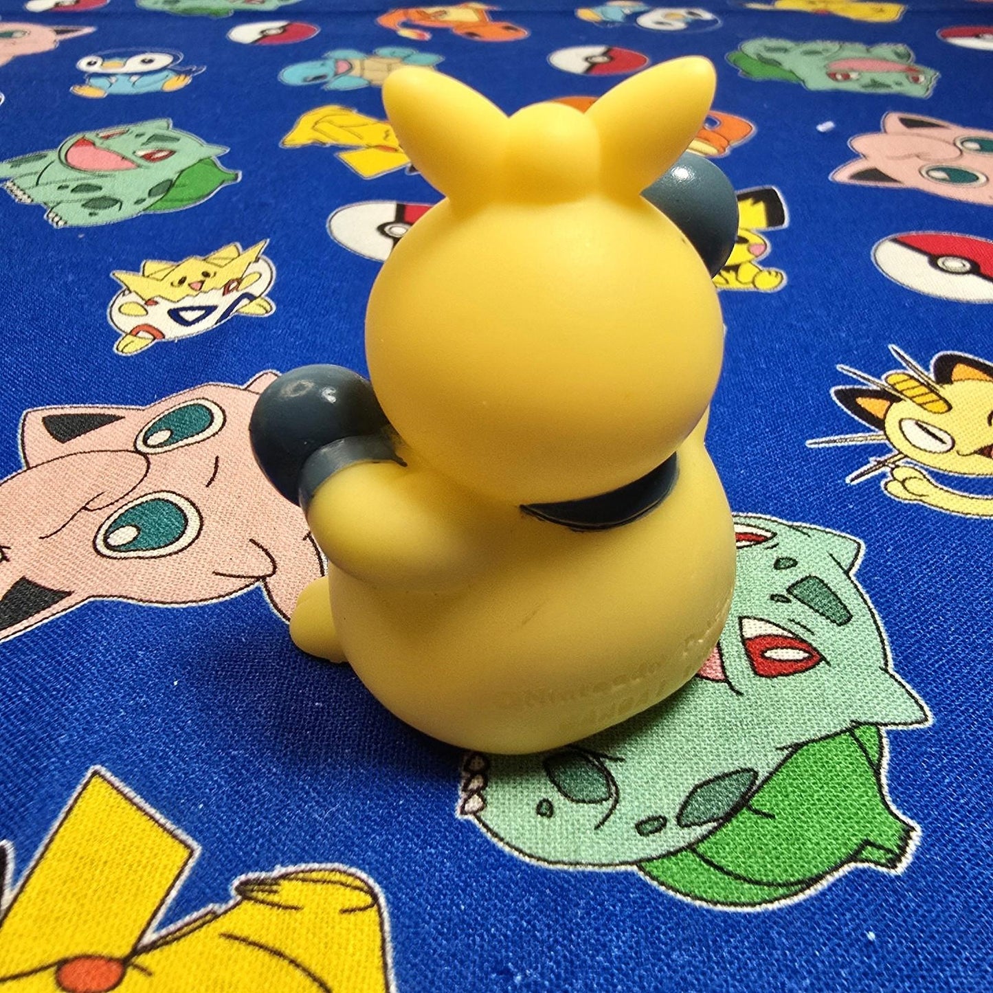 Pokemon Makuhita Figure Finger Puppet 2005 Nintendo Bandai PVC Vintage Japan USA