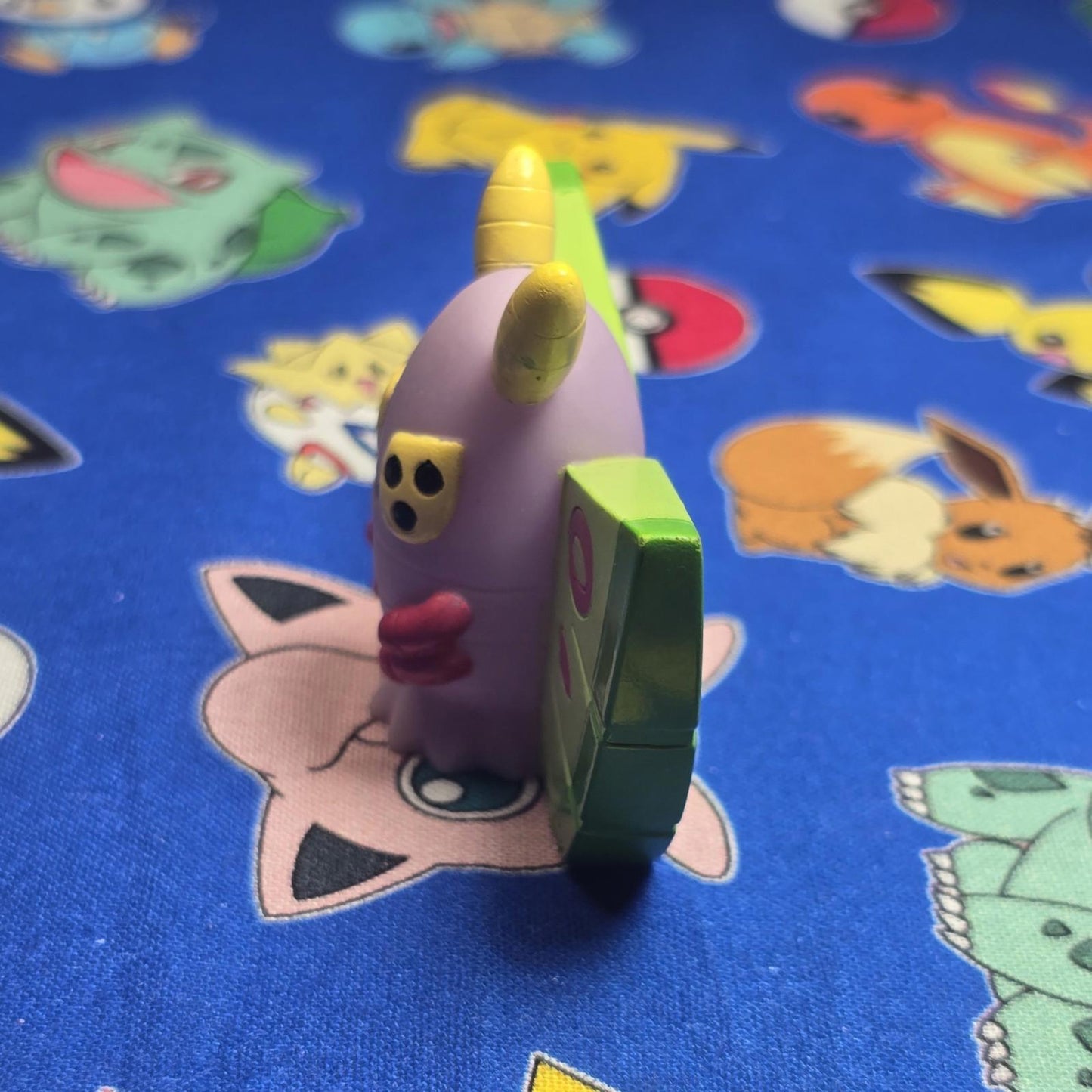 Pokemon Dustox  Figure Finger Puppet 2004 Nintendo Bandai PVC Vintage Japan USA