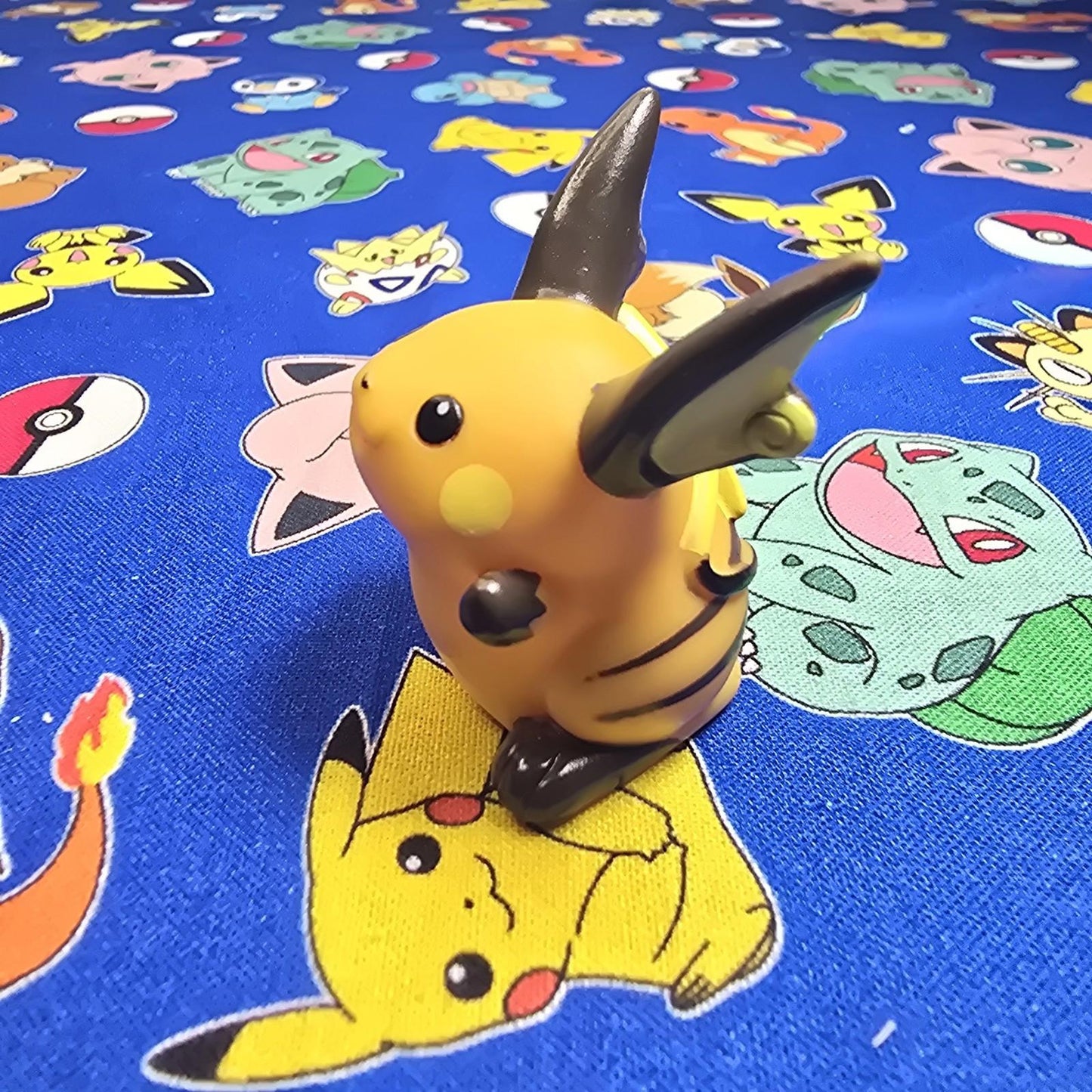 Pokemon Raichu Figure Finger Puppet 1996 Nintendo PVC Bandai Vintage USA Seller