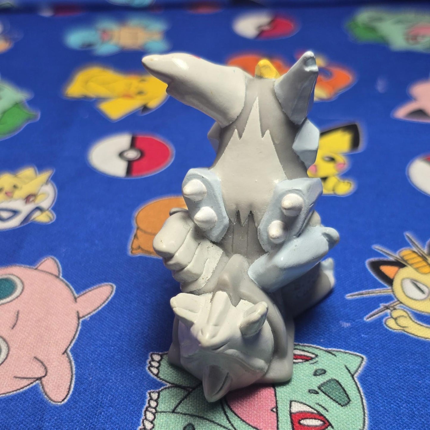 Pokemon Kyurem White Figure Finger Puppet 2012 Nintendo Bandai Japan USA Seller