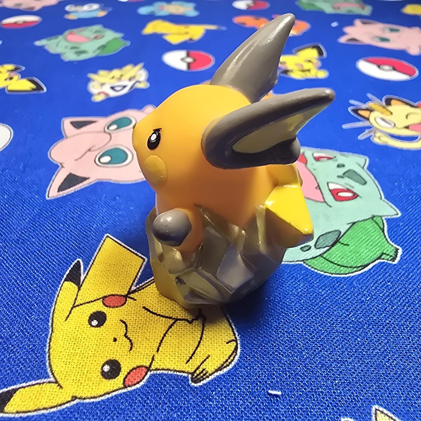 Pokemon Raichu Figure Finger Puppet 2008 Nintendo Bandai PVC Japan USA Seller