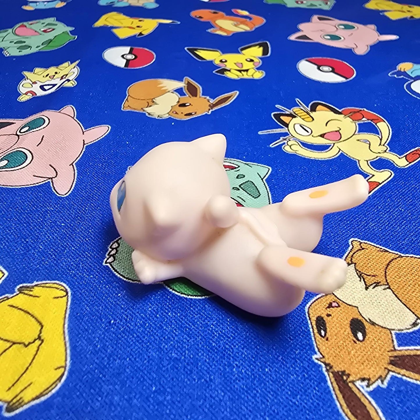 Pokemon Mew Figure Finger Puppet 2005 Nintendo Bandai Vintage Japan US Seller