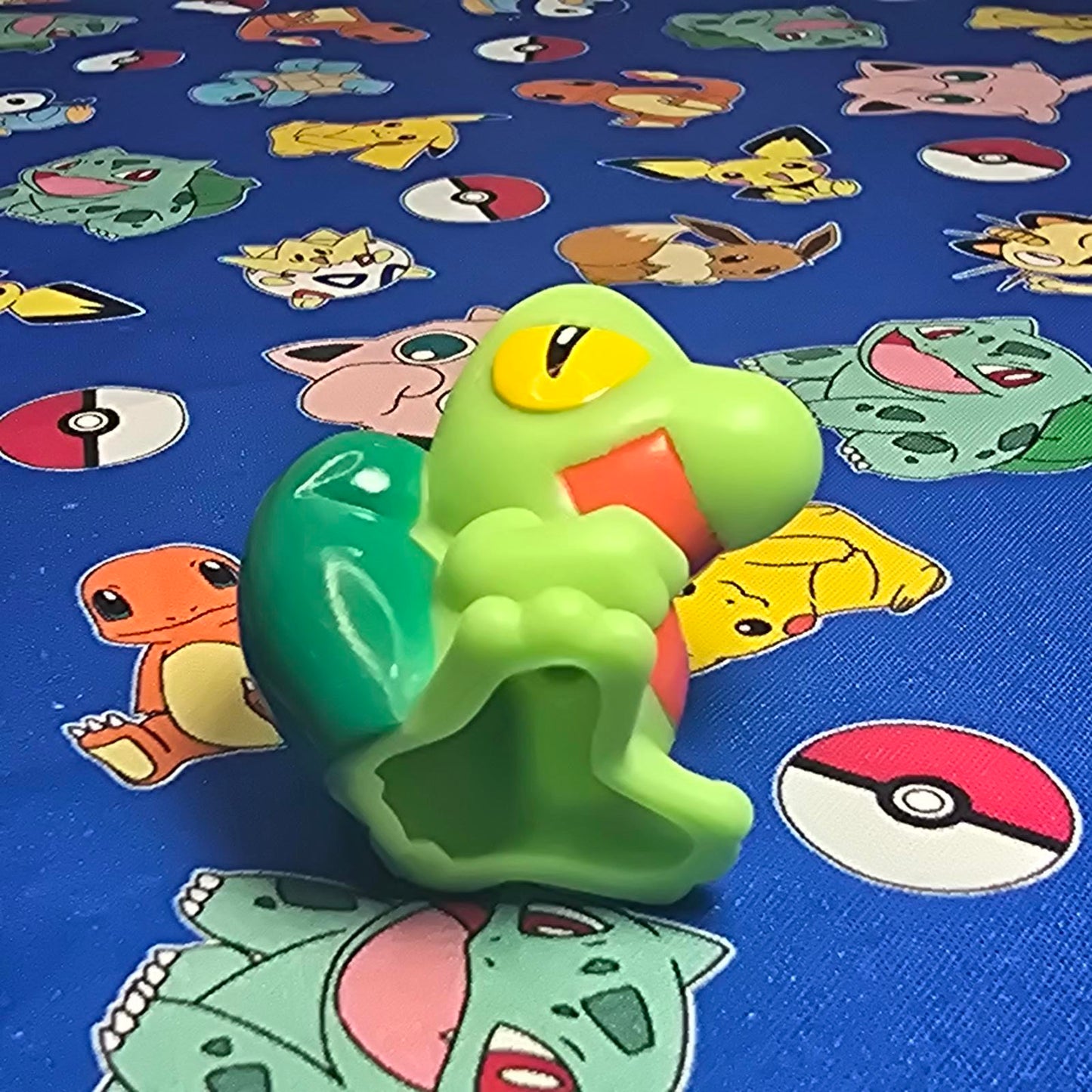 Pokemon Treecko Figure Finger Puppet 2005 Nintendo Bandai PVC Vintage Japan USA