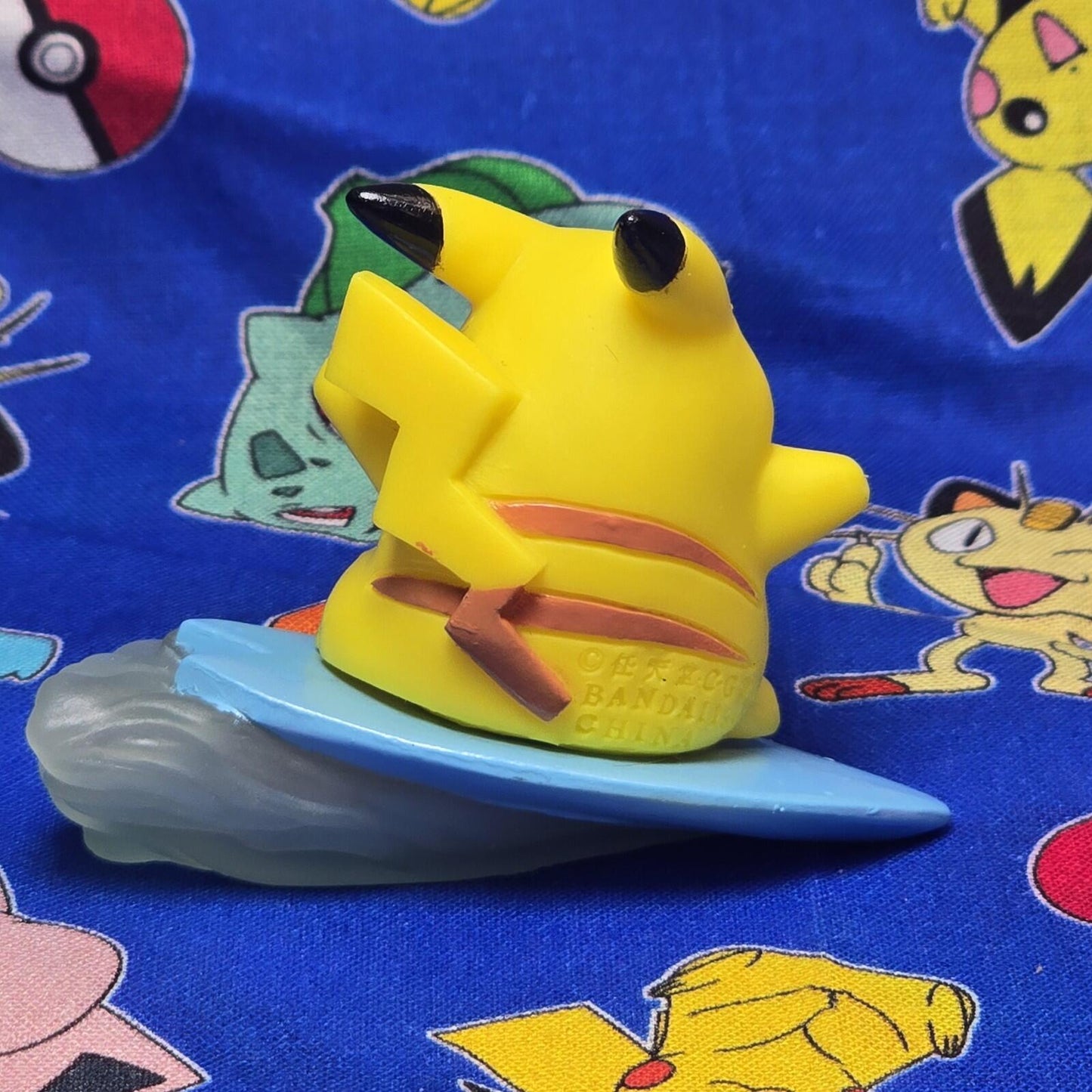 Pokemon Pikachu Surfing Blue Figure Finger Puppet 1997 Bandai Nintendo Vintage