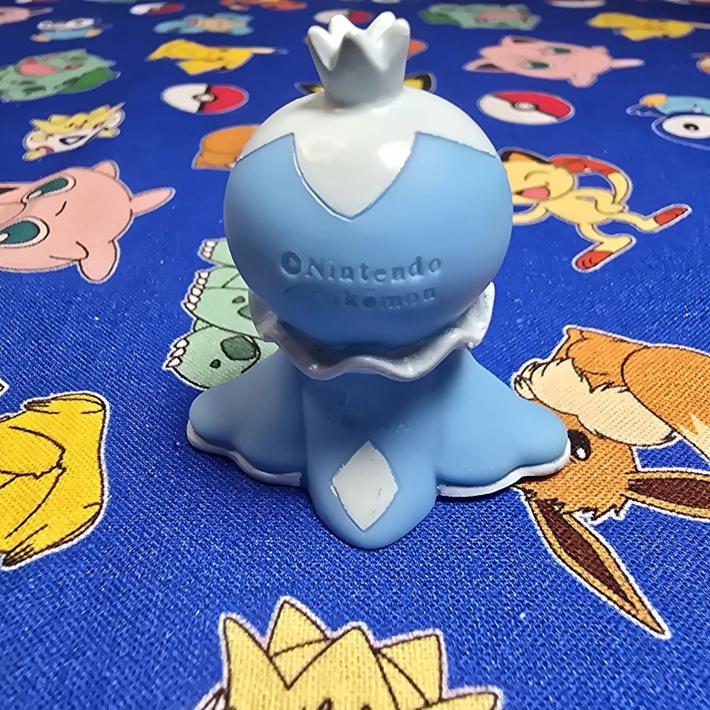 Pokemon Frillish Male Figure Finger Puppets 2010 Nintendo Bandai Japan US Seller