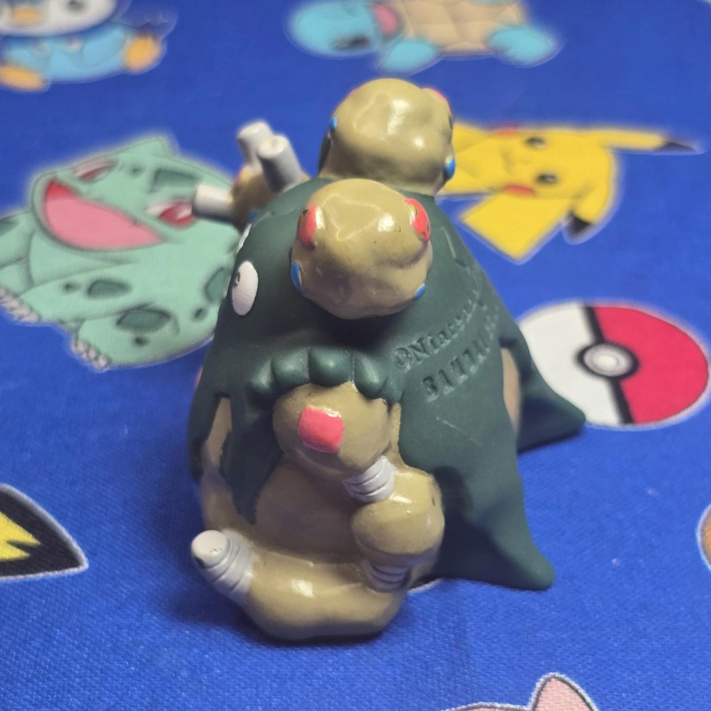 Pokemon Garbador Figure Finger Puppet 2011 Nintendo Bandai PVC Japan USA Seller