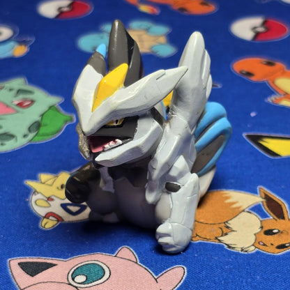Pokemon Kyurem Blue Figure Finger Puppet 2012 Nintendo Bandai Japan USA Seller
