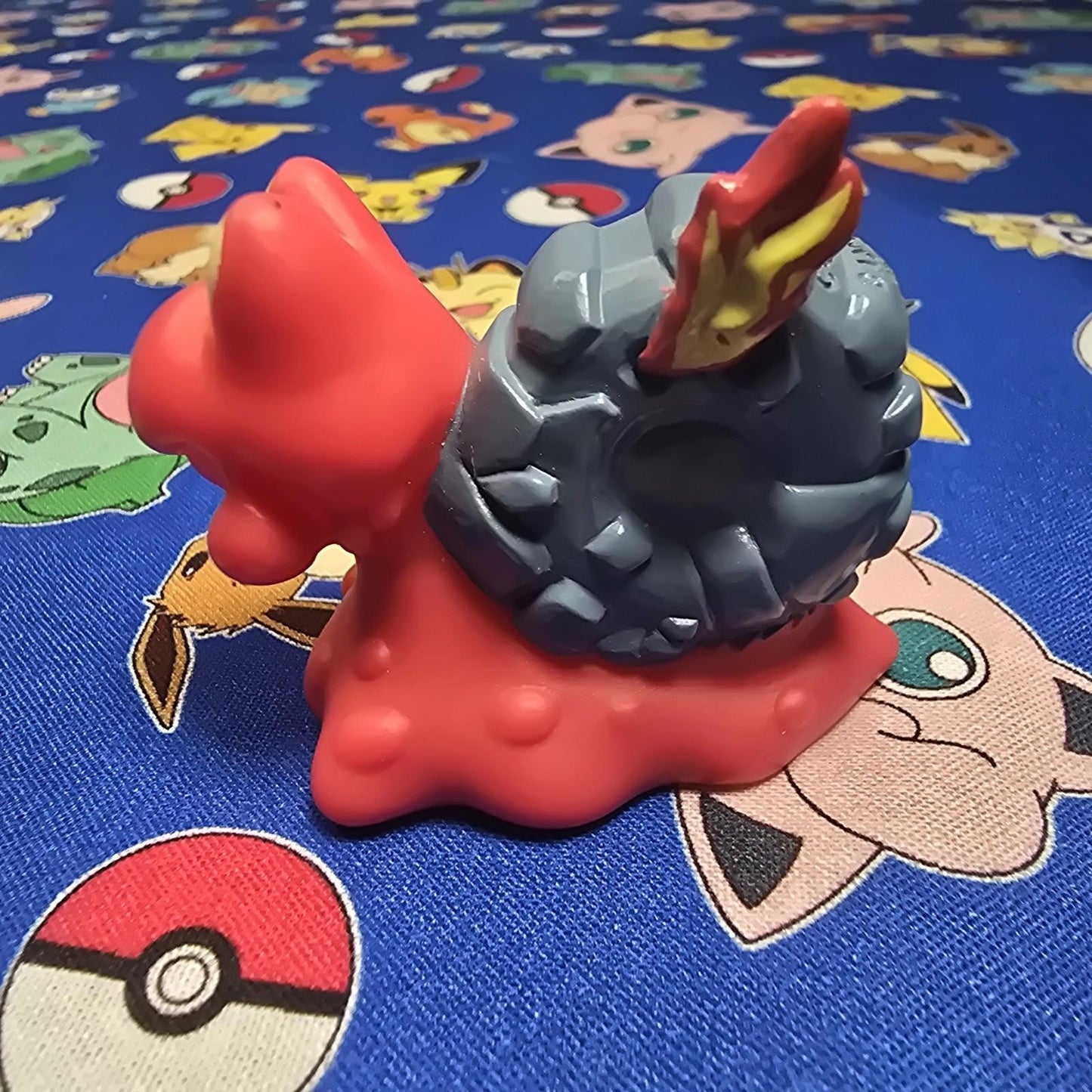 Pokemon Magcargo Figure Finger Puppet 2001 Nintendo Bandai PVC Vintage Japan US