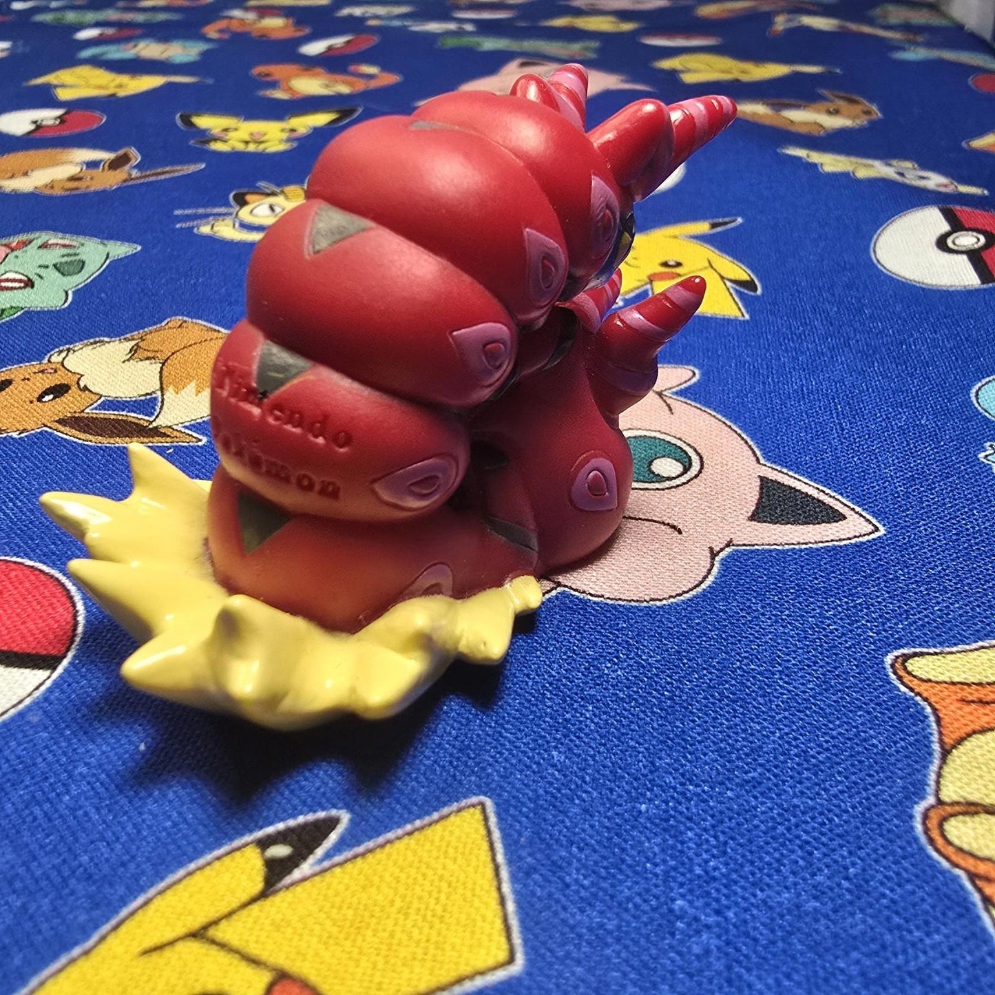 Pokemon Scolipede Figure Finger Puppet 2011 Nintendo Bandai PVC Japan US Seller