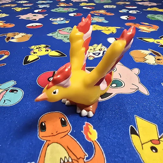 Pokemon Moltres Figure Finger Puppet 2005 Nintendo Bandai PVC Vintage Japan USA