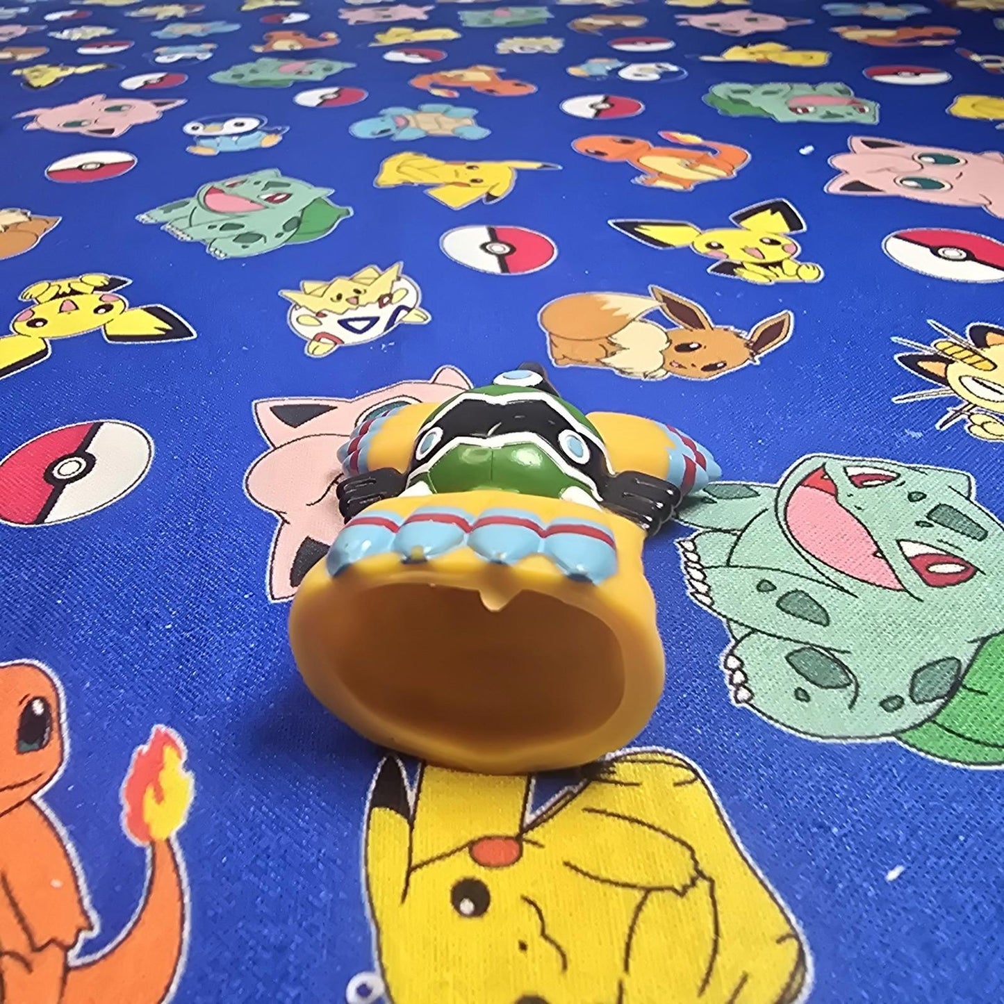 Pokemon Sigilyph Figure Finger Puppet 2011 Nintendo Bandai PVC Japan US Seller