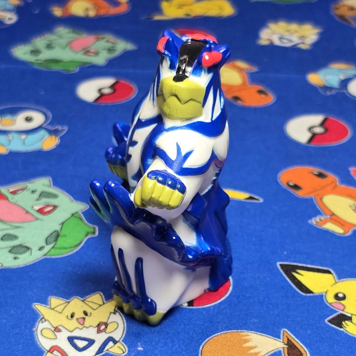 Pokemon Urshifu Gigantimax Rapid Strike Figure Finger Puppet Nintendo Bandai PVC