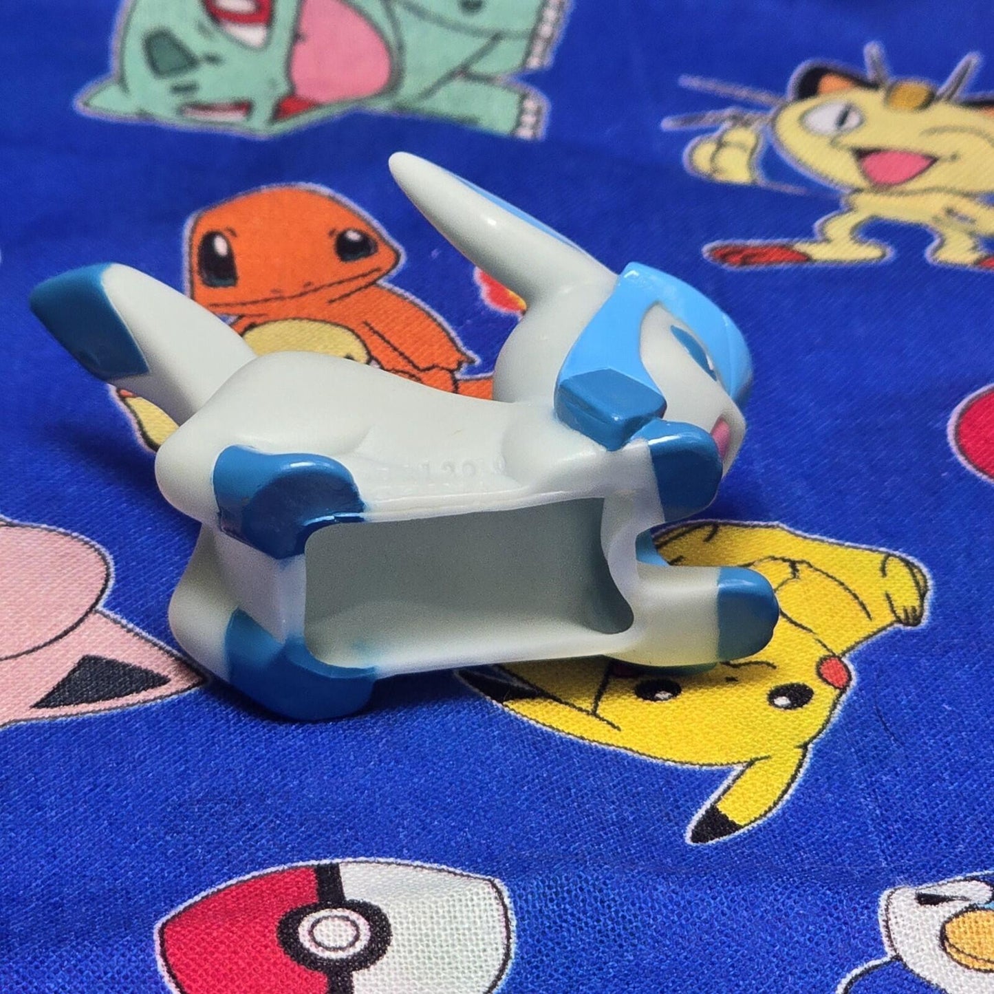 Pokemon Glaceon Figure Finger Puppet 2010 Nintendo Bandai PVC Japan USA Seller