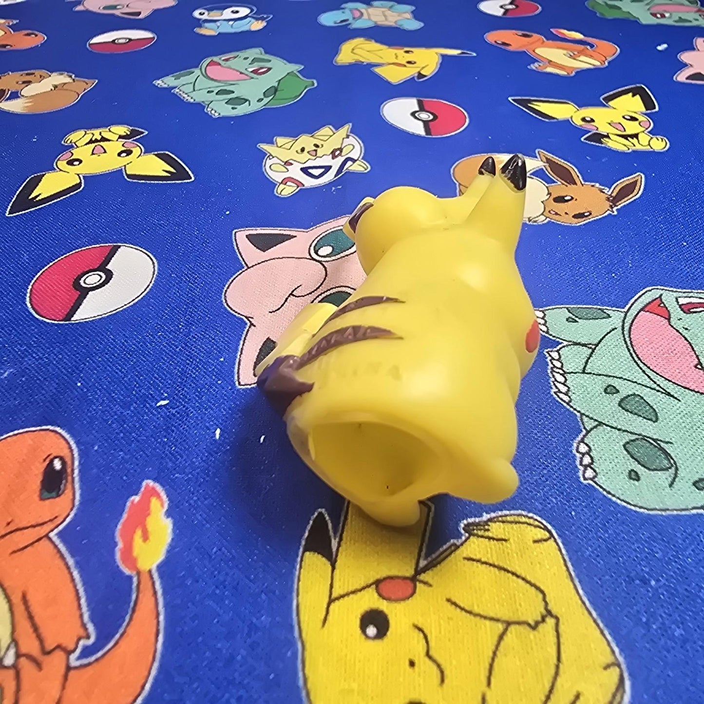 Pokemon Pikachu Figure Finger Puppet 1998 Nintendo Bandai PVC Vintage Japan USA
