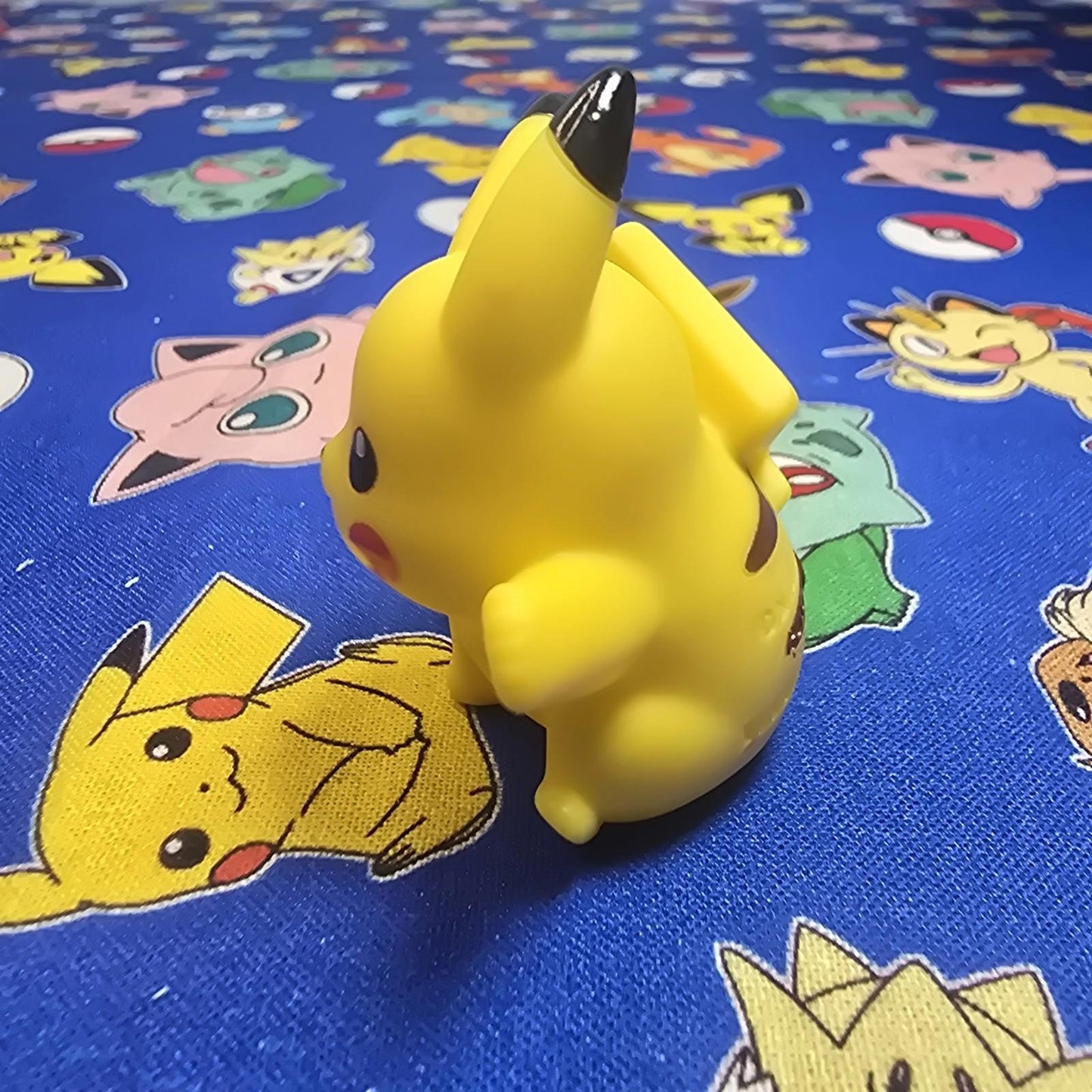 Pokemon Pikachu Figure Finger Puppet 2006 Nintendo Bandai PVC Vintage Japan USA