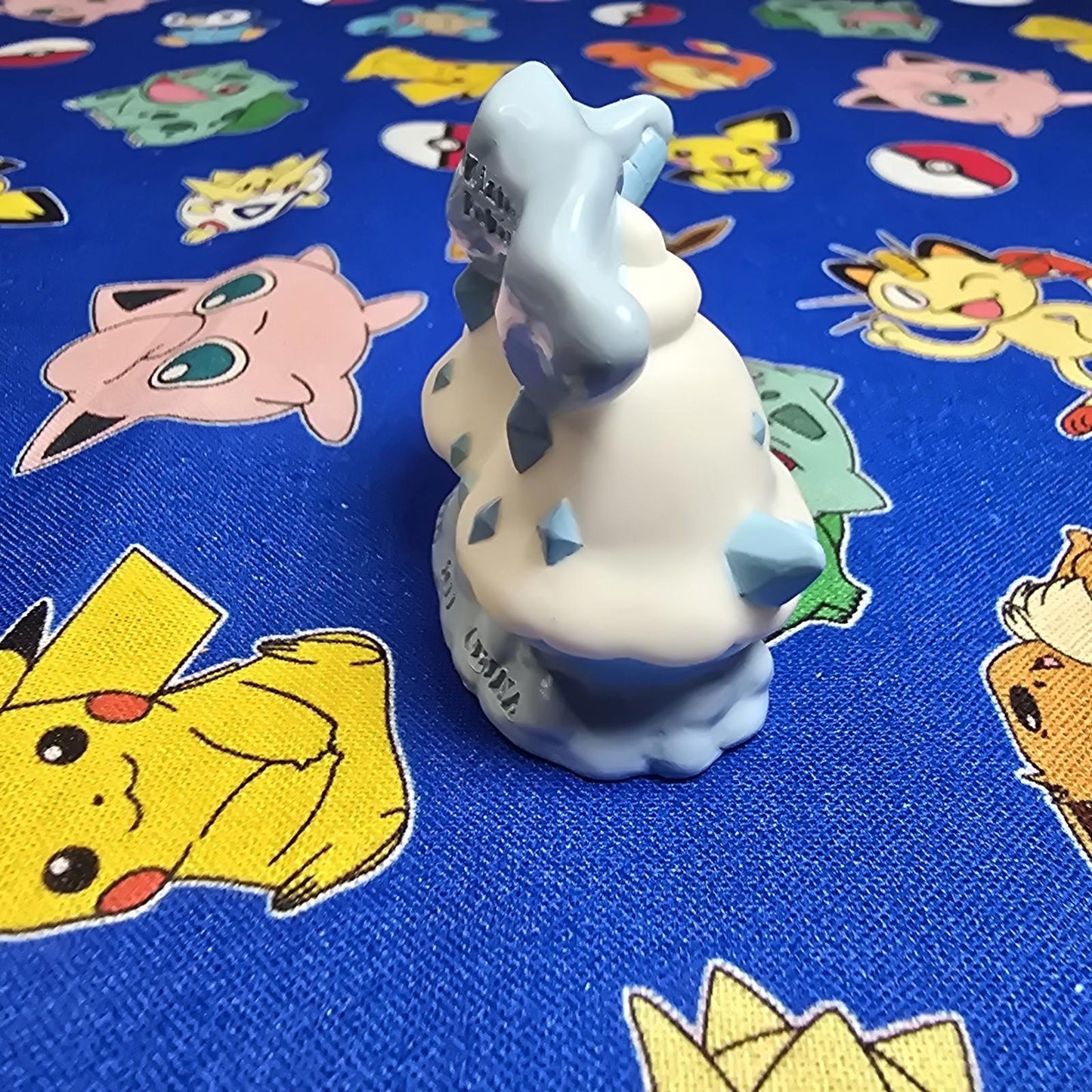 Pokemon Vanilluxe Figure Finger Puppet 2011 Nintendo Bandai PVC Japan USA Seller