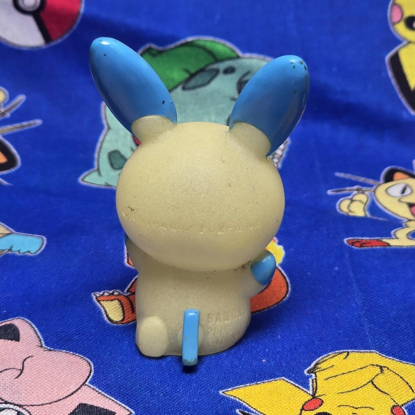 Pokemon Minun Glow In The Dark Figure Finger Puppet 2003 Nintendo Bandai Japan