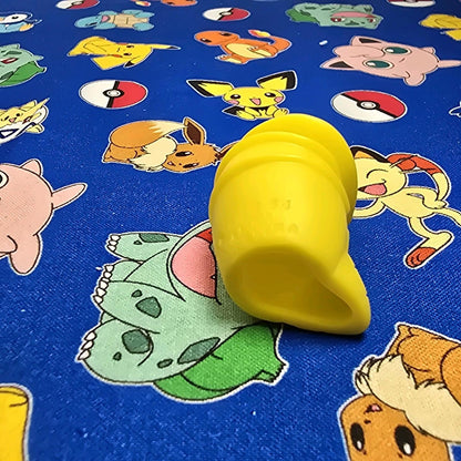 Pokemon Kakuna Figure Finger Puppet 1998 Nintendo Bandai PVC Vintage Japan USA