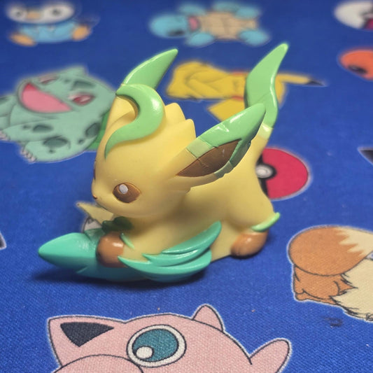 Pokemon Leafeon Figure Finger Puppet 2013 Nintendo Bandai Japan USA Seller Toy