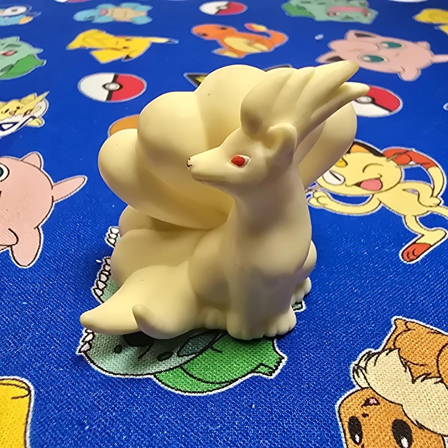 Pokemon Ninetails Figure Finger Puppet 1997 Bandai Nintendo Vintage USA Seller
