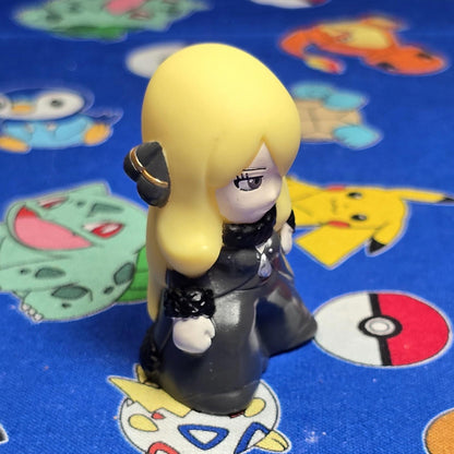 Pokemon Cynthia Trainer Figure Finger Puppet B 2020 Nintendo Bandai Japan USA
