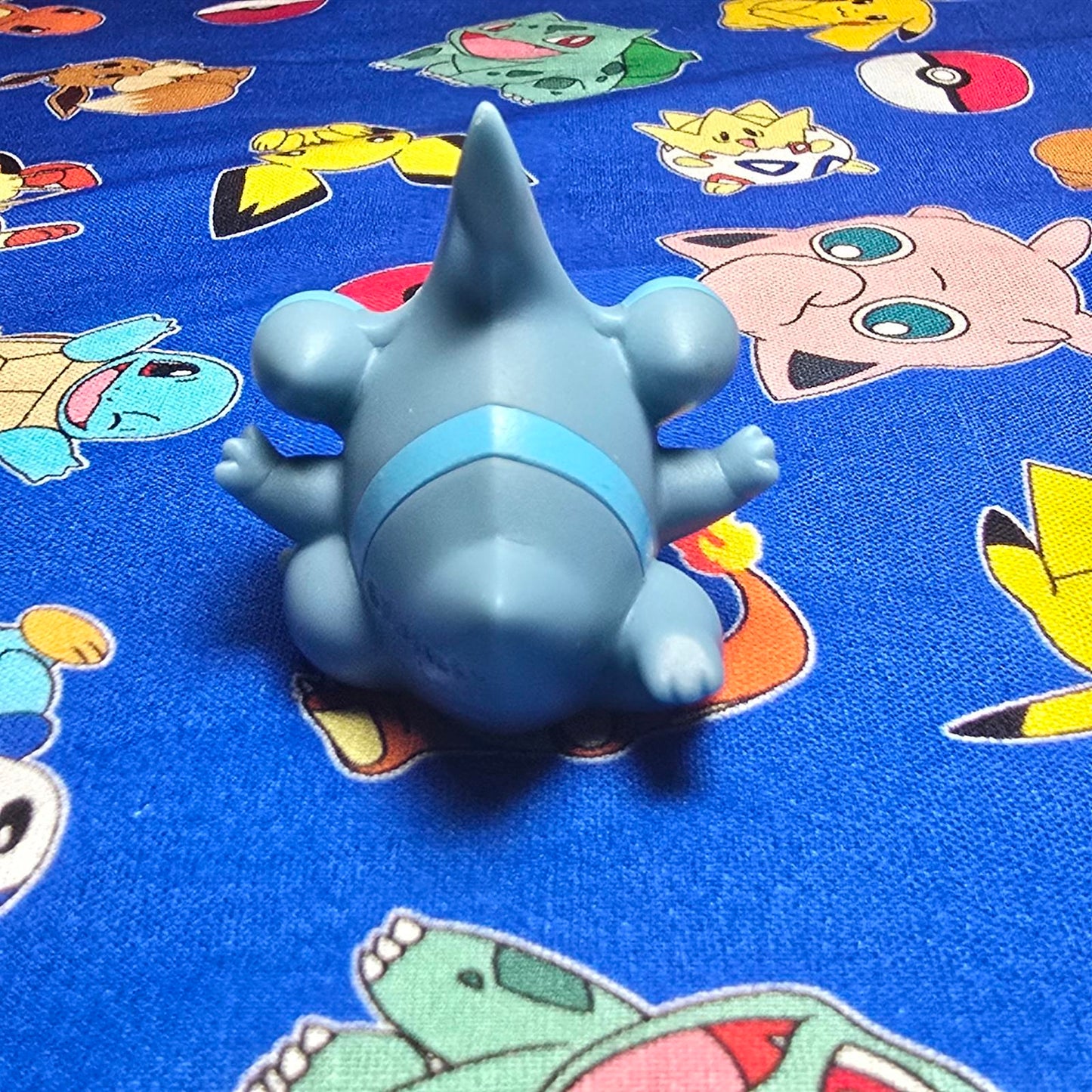 Pokemon Gible Figure Finger Puppet 2009 Nintendo Bandai Japan PVC USA Seller