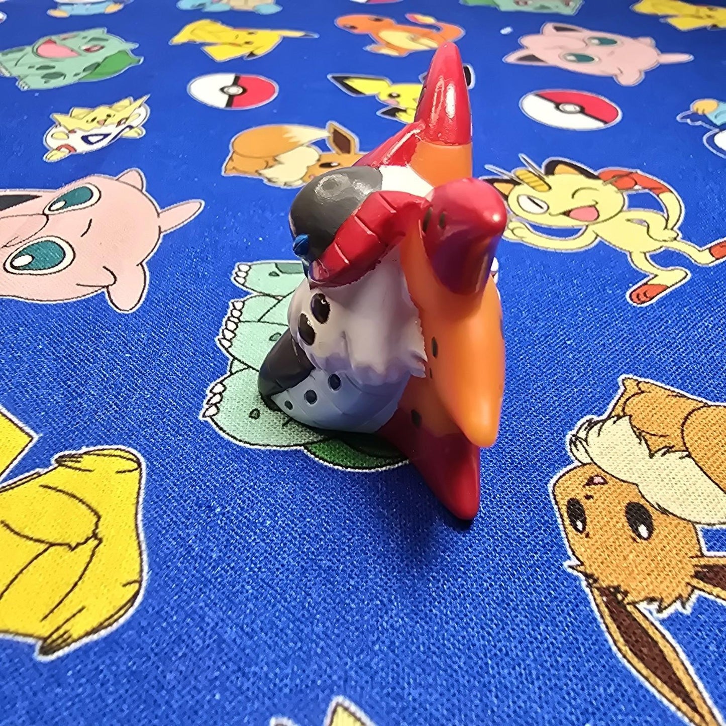 Pokemon Volcarona Figure Finger Puppet 2011 Nintendo Bandai PVC Japan USA Seller