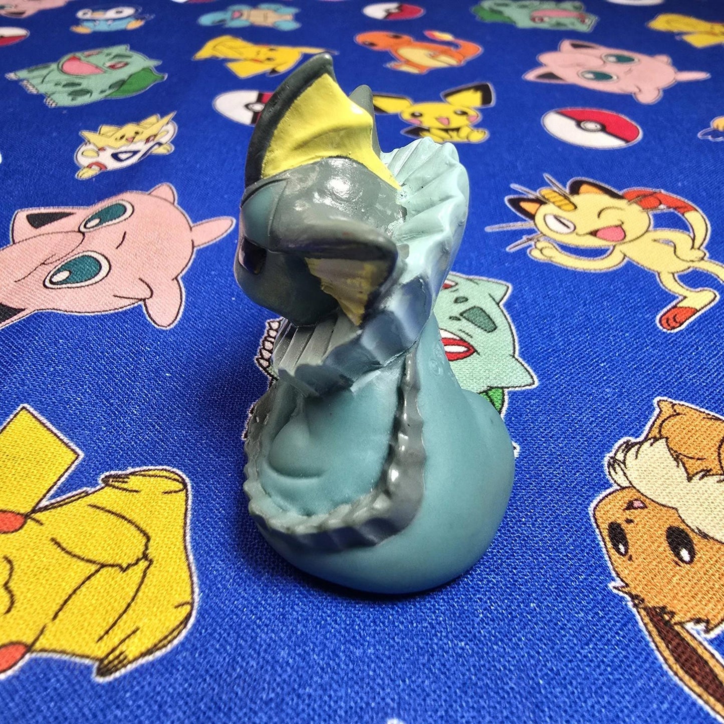 Pokemon Vaporeon Dark Figure Finger Puppet 1996 Nintendo Bandai Vintage Japan US
