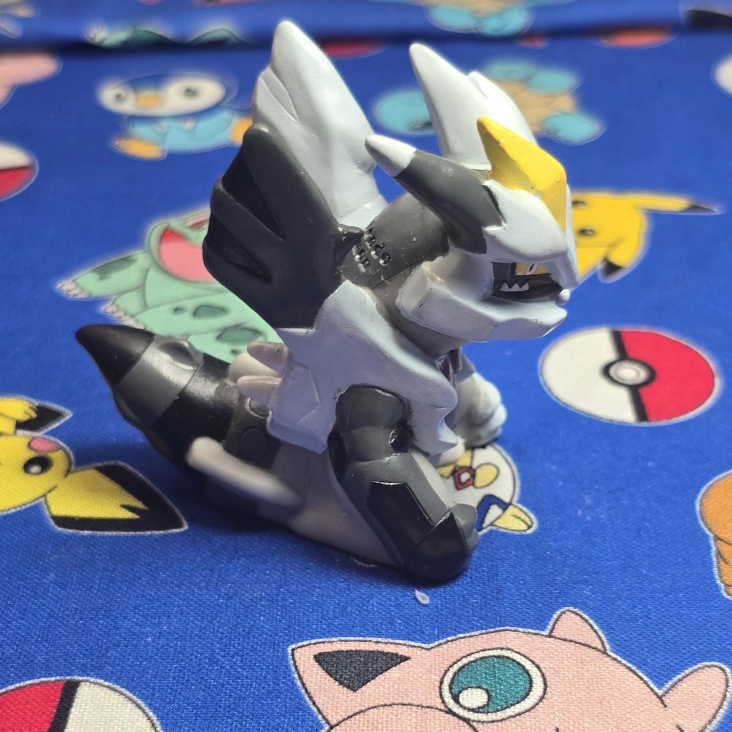 Pokemon Kyurem Black Figure Finger Puppet 2012 Nintendo Bandai Japan USA Seller