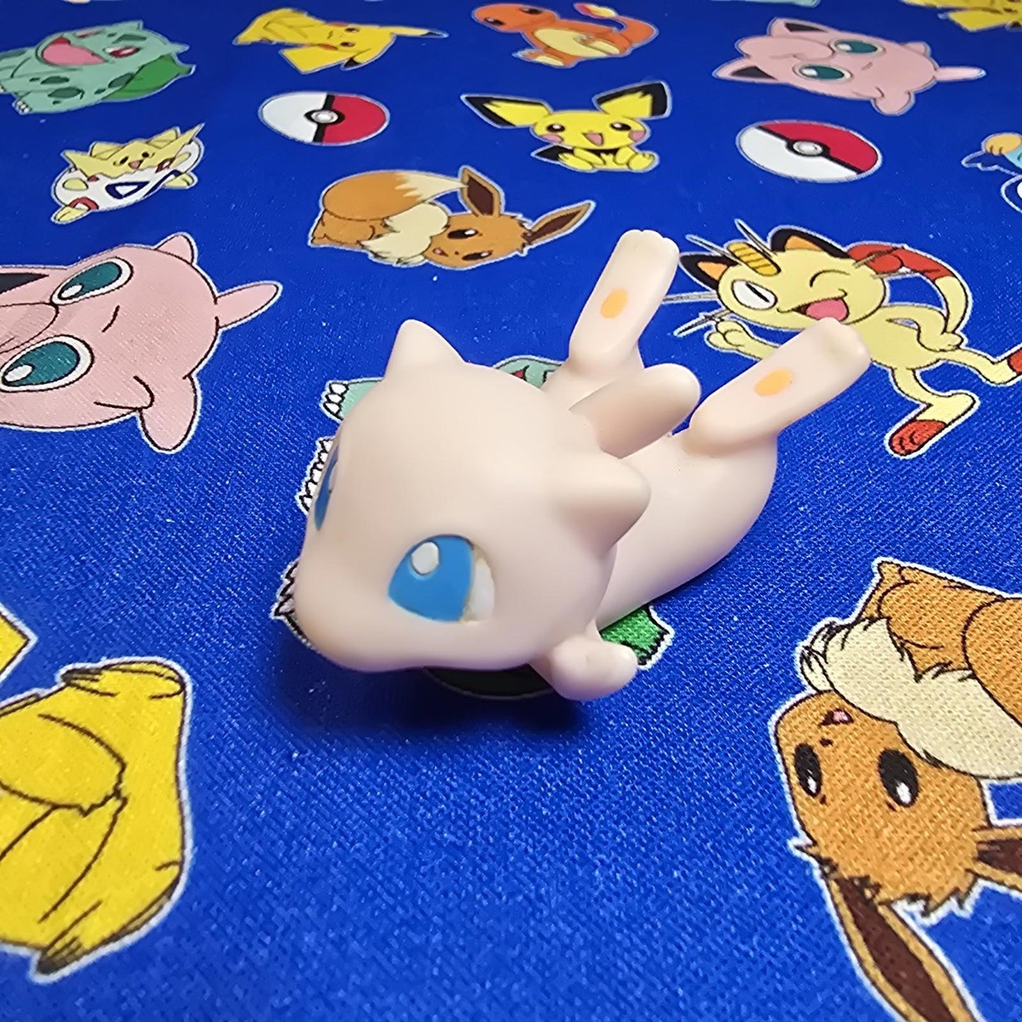 Pokemon Mew Figure Finger Puppet 2005 Nintendo Bandai Vintage Japan US Seller