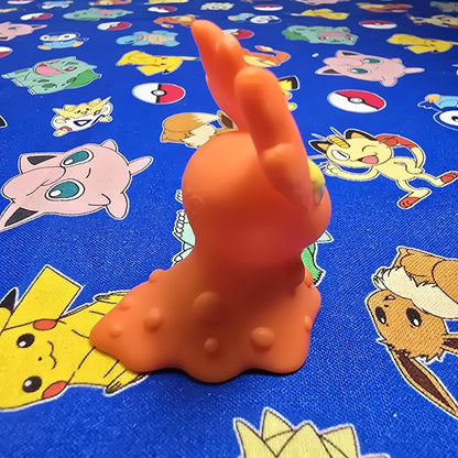 Pokemon Slugma Figure Finger Puppet 2000 Nintendo Bandai PVC Vintage Japan USA