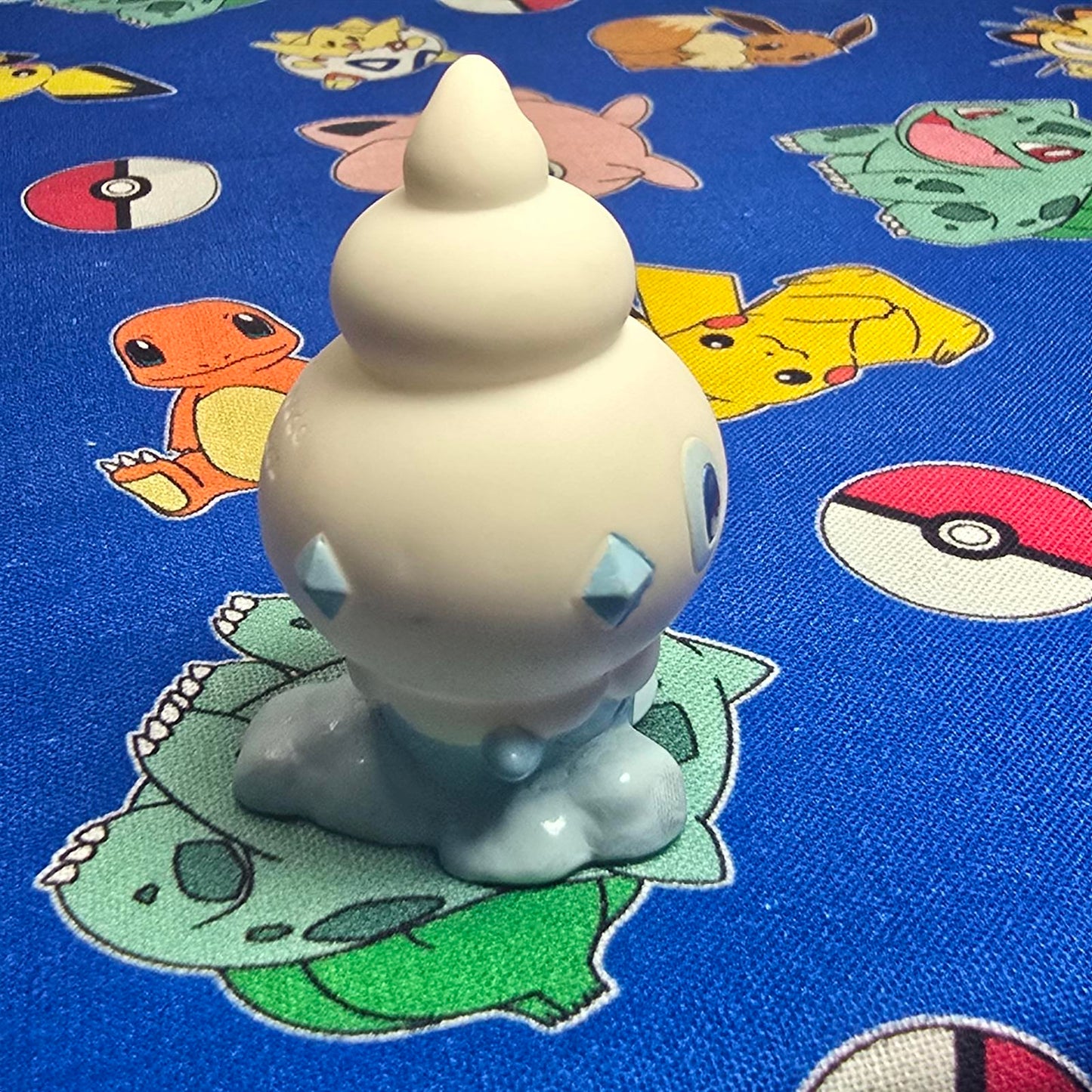 Pokemon Vanillite Figure Finger Puppet 2011 Nintendo Bandai PVC Japan USA Seller