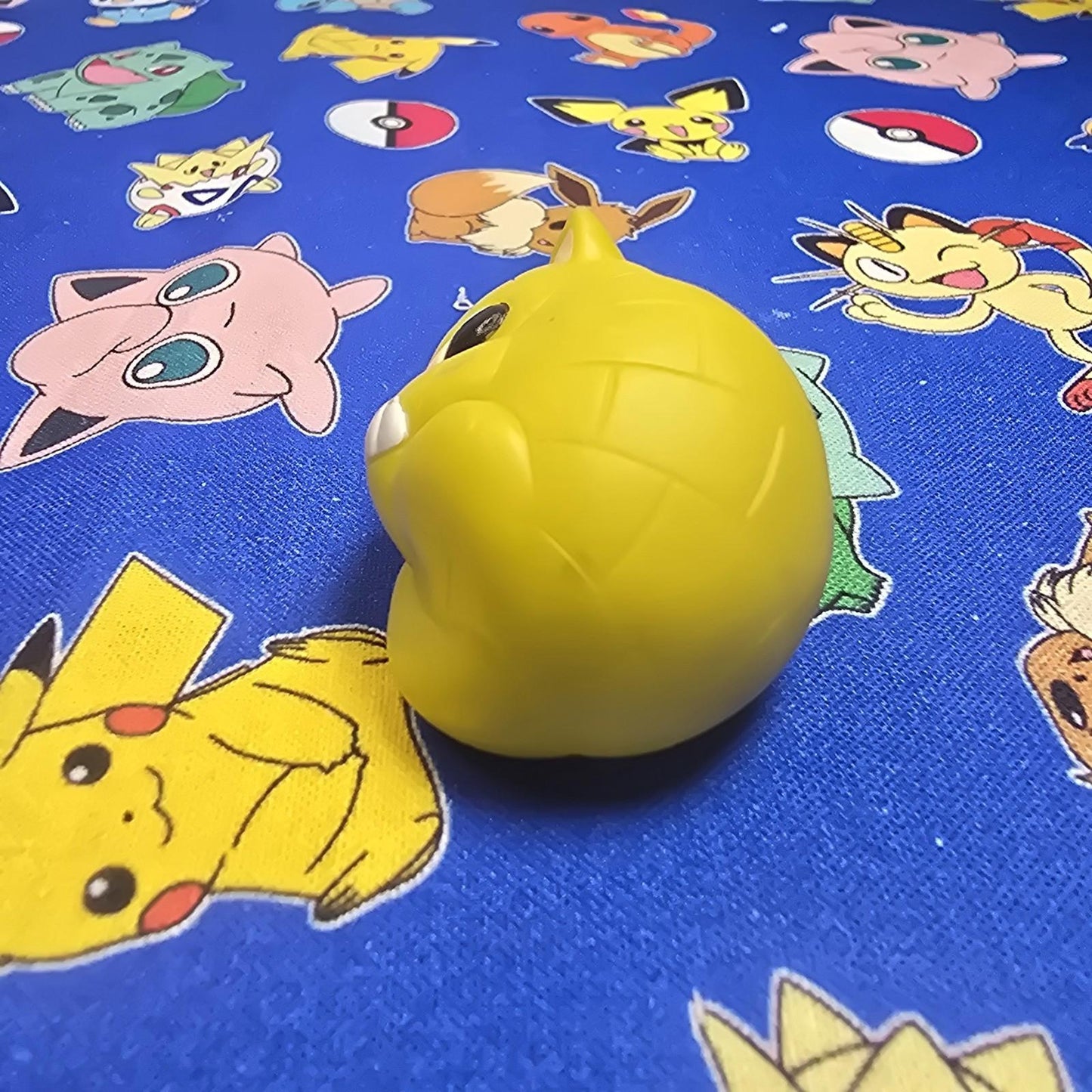 Pokemon Sandshrew Figure Finger Puppet 2007 Nintendo Bandai PVC Japan US Seller