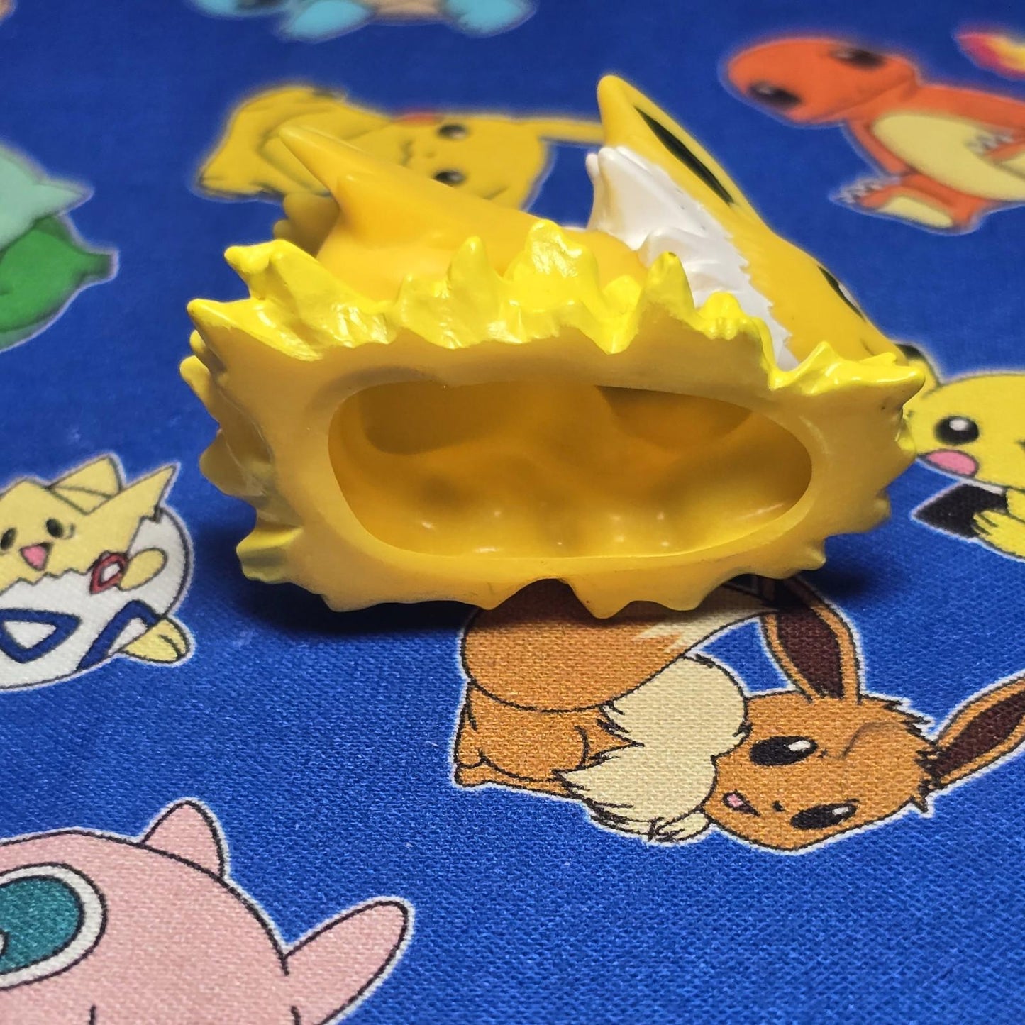 Pokemon Jolteon Figure Finger Puppet 2013 Nintendo Bandai Japan PVC USA Seller