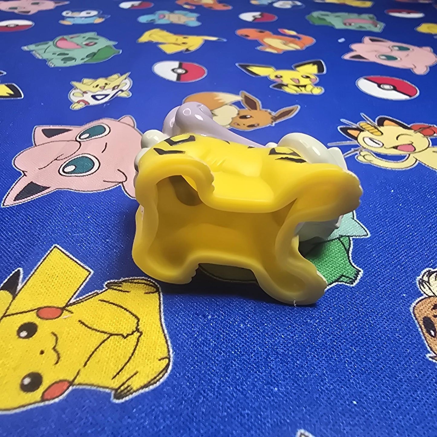 Pokemon Raikou Figure Finger Puppet 2009 Nintendo Bandai PVC Japan USA Seller