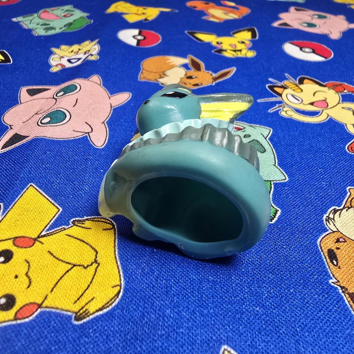 Pokemon Vaporeon Dark Figure Finger Puppet 1996 Nintendo Bandai Vintage Japan US