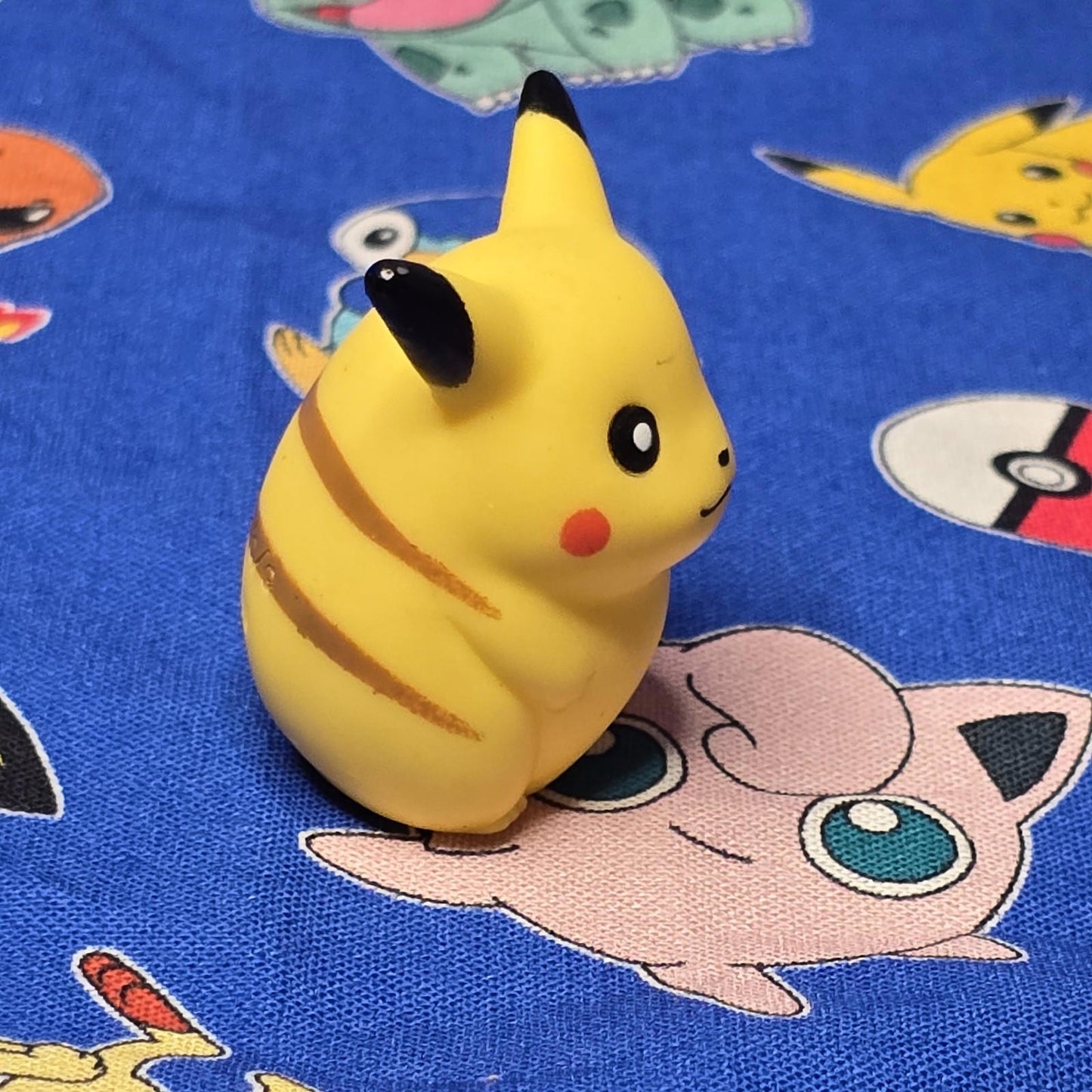 Pokemon Pikachu Figure Finger Puppet 1996 Nintendo Bandai Vintage PVC Japan USA