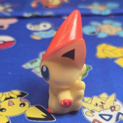 Pokemon Victini Figure Finger Puppet 2014 Nintendo Bandai PVC Vintage Japan US