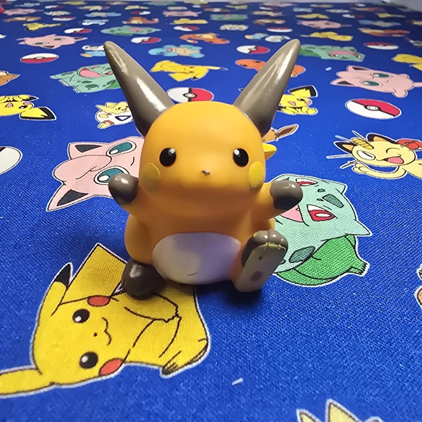Pokemon Raichu Figure Finger Puppet 2006 Nintendo Bandai PVC Japan US Seller