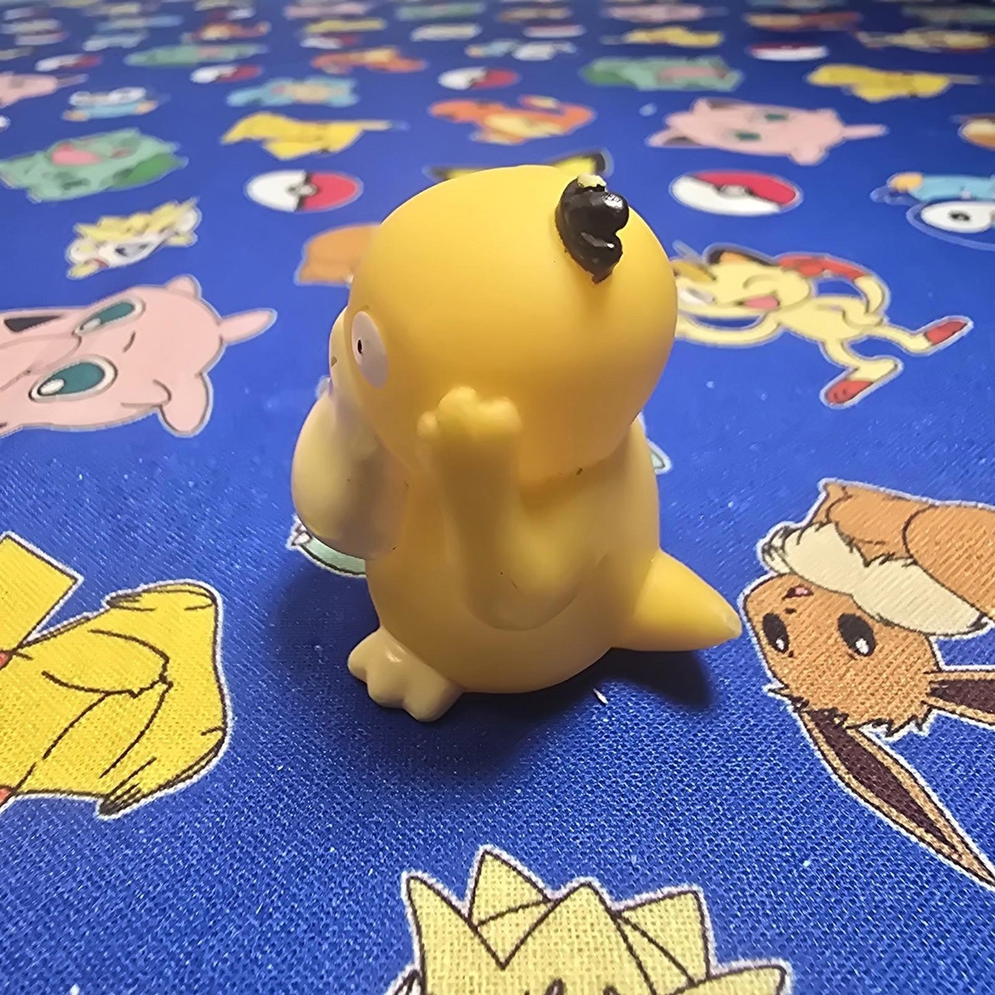 Pokemon Psyduck Figure Finger Puppet 1996 Nintendo PVC Bandai Vintage USA Seller